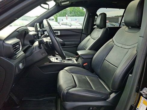 Used 2021 Ford Explorer ST w/ Equipment Group 401A AWD/4WD image 18