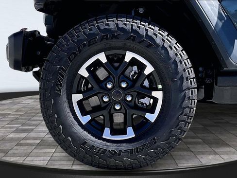 New 2026 Jeep Gladiator Rubicon w/ Steel Power Dome Hood Package image 33