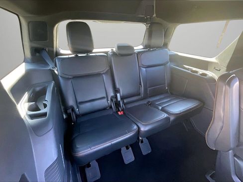 Used 2025 Ford Expedition Tremor image 27