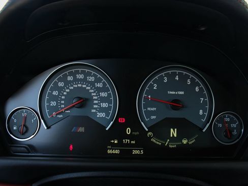 Used 2015 BMW M4 Coupe RWD image 23