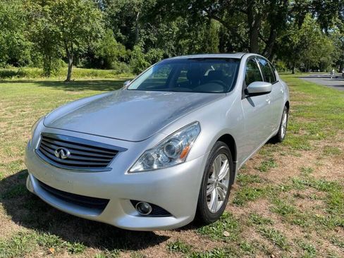 Used 2012 INFINITI G37 x Sedan w/ Premium Pkg image 11