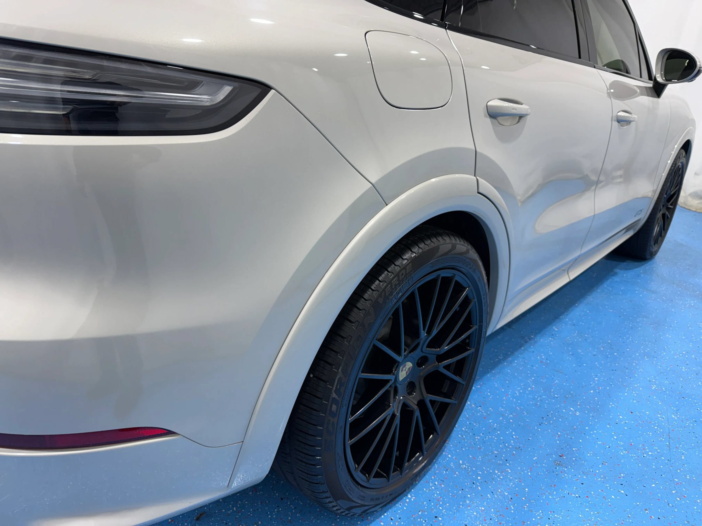 Used 2021 Porsche Cayenne GTS AWD/4WD image 17