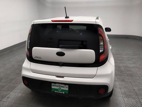 Used 2019 Kia Soul FWD image 7
