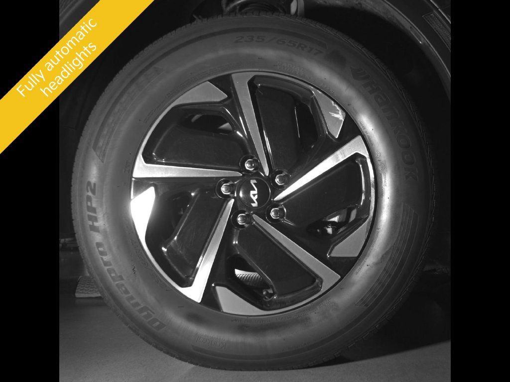 Certified 2023 Kia Sportage LX AWD/4WD image 11