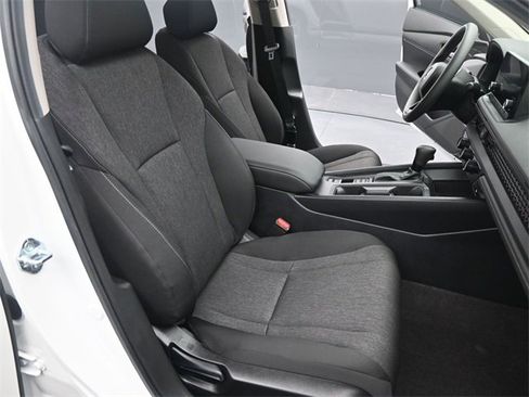 Used 2025 Honda Accord LX image 3