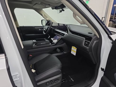 New 2026 INFINITI QX80 Luxe w/ Cargo Package AWD/4WD image 9