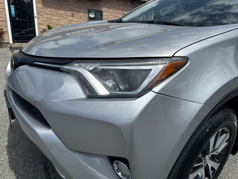 Used 2018 Toyota RAV4 XLE AWD/4WD image 15