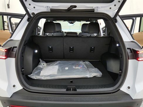 New 2026 Chevrolet Equinox ACTIV FWD image 19