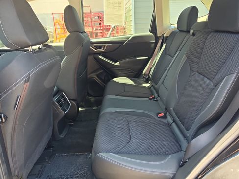 Used 2020 Subaru Forester Premium AWD/4WD image 27