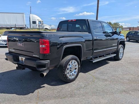 Used 2016 GMC Sierra 2500 Denali AWD/4WD image 5