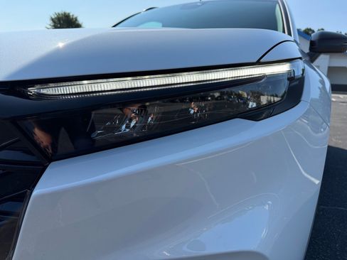 Used 2023 Honda CR-V Sport image 26