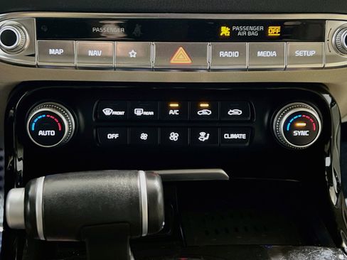 Used 2023 Kia Stinger GT-Line w/ Sun & Sound Package RWD image 12