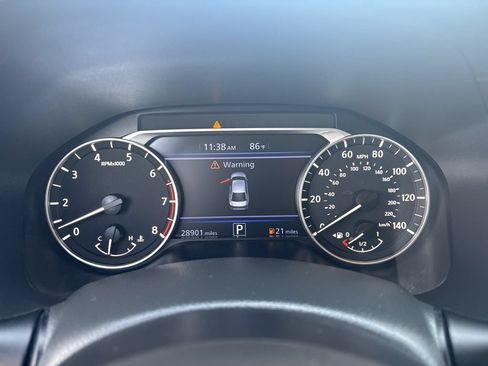 Used 2025 Nissan Altima 2.5 SV FWD image 14