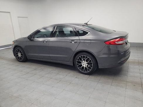 Used 2017 Ford Fusion SE w/ Fusion SE Technology Package FWD image 3