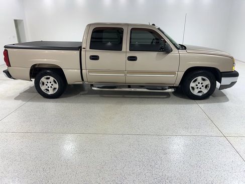 Used 2005 Chevrolet Silverado 1500 LT w/ Light Duty Power Package RWD image 6