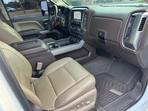 Used 2019 Chevrolet Silverado 2500 LTZ w/ Duramax Plus Package image 30