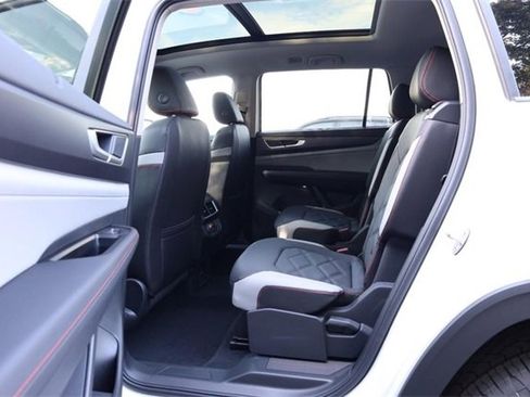 New 2026 Volkswagen Atlas Peak Edition image 23