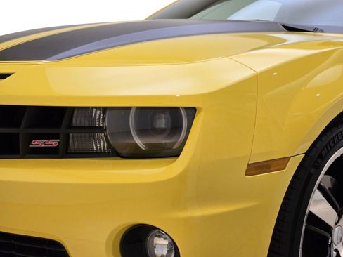 Used 2010 Chevrolet Camaro SS w/ RS Package image 5