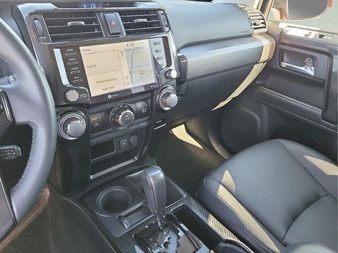 Used 2020 Toyota 4Runner Venture w/ Moonroof Package AWD/4WD image 20