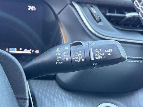 New 2025 Jeep Grand Cherokee Altitude image 12