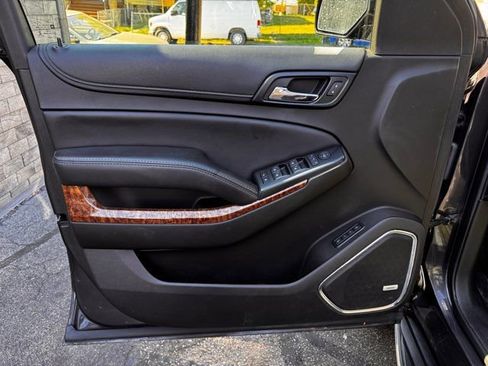 Used 2017 Chevrolet Tahoe Premier AWD/4WD image 10