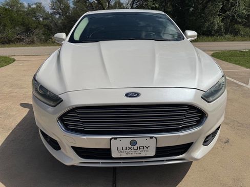 Used 2015 Ford Fusion SE FWD image 3