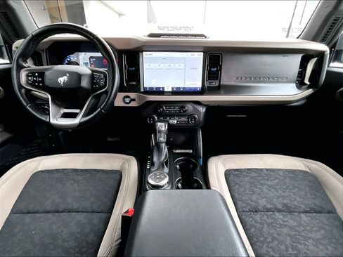 Used 2022 Ford Bronco Wildtrak image 22