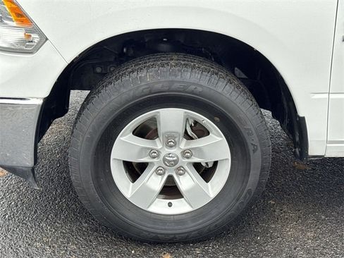 Used 2024 RAM 1500 Classic SLT image 20