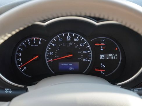 Used 2015 Nissan Quest SV image 10