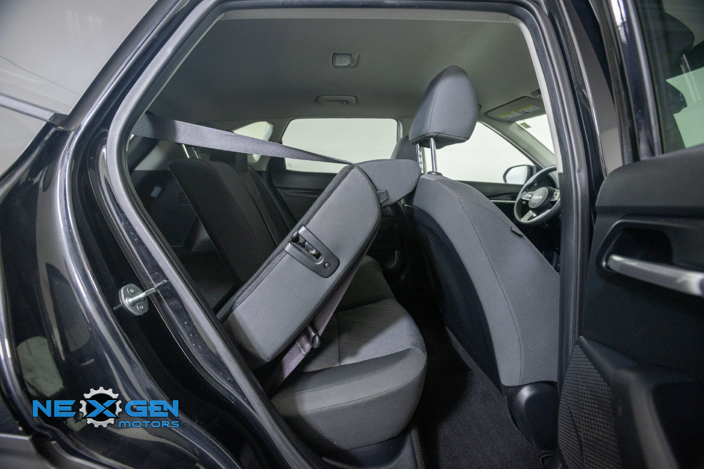 Used 2023 Kia Seltos LX AWD/4WD image 37