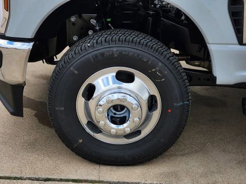 New 2026 Ford F350 Lariat image 10