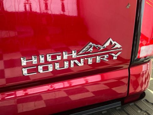 Used 2024 Chevrolet Silverado 2500 High Country w/ Technology Package AWD/4WD image 22