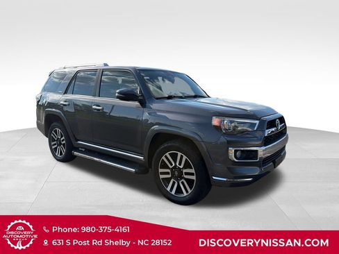 Used 2018 Toyota 4Runner Limited AWD/4WD image 4