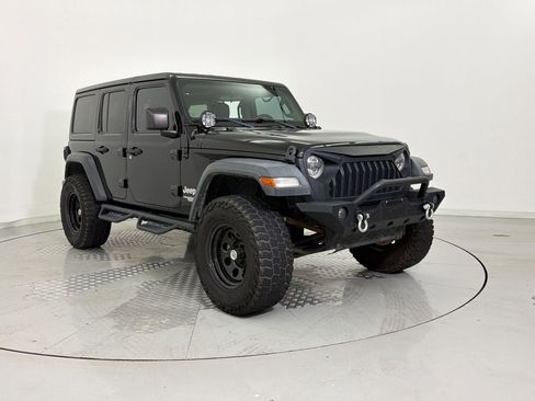 Used 2018 Jeep Wrangler Unlimited Sport S AWD/4WD image 7
