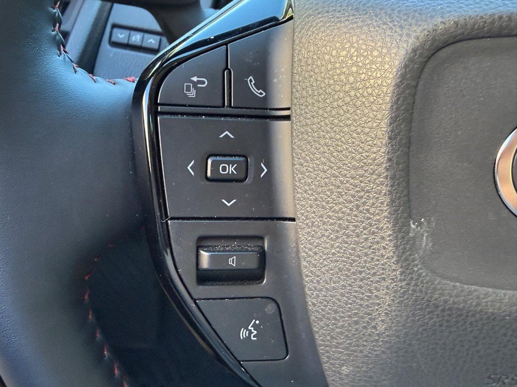 Used 2026 Toyota Prius Plug-In Hybrid FWD image 16