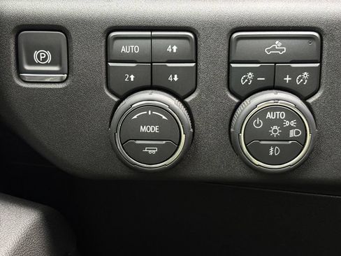 Used 2026 Chevrolet Silverado 1500 RST w/ All Star Edition Plus AWD/4WD image 31