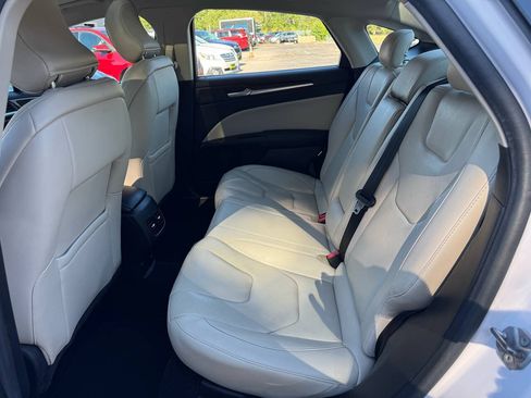 Used 2017 Ford Fusion Energi Titanium FWD image 27