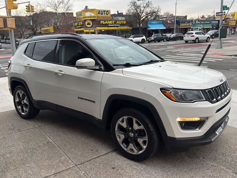 Used 2018 Jeep Compass Limited image 9