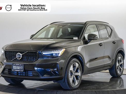 Used 2026 Volvo XC40 B5 Plus AWD/4WD image 1