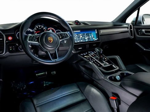Used 2022 Porsche Cayenne S Platinum image 36