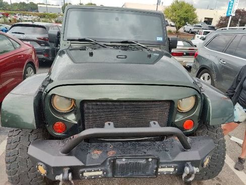 Used 2011 Jeep Wrangler Unlimited Sahara w/ Dual Top Group AWD/4WD image 17