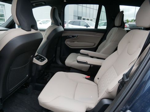 New 2026 Volvo XC90 B6 Plus AWD/4WD image 6