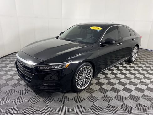 Used 2018 Honda Accord Touring image 12