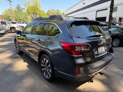 Used 2015 Subaru Outback 2.5i Limited AWD/4WD image 6