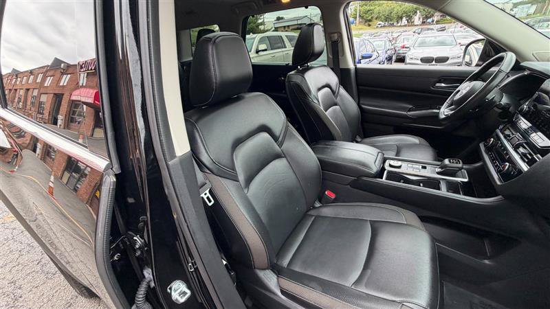 Used 2023 Nissan Pathfinder 4WD SL w/ SL Premium Package image 7