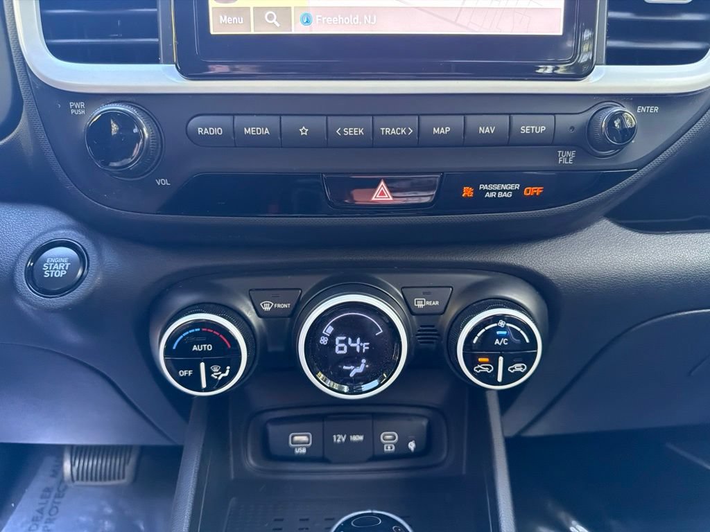 Certified 2023 Hyundai Venue Limited w/ Cargo Package FWD image 27