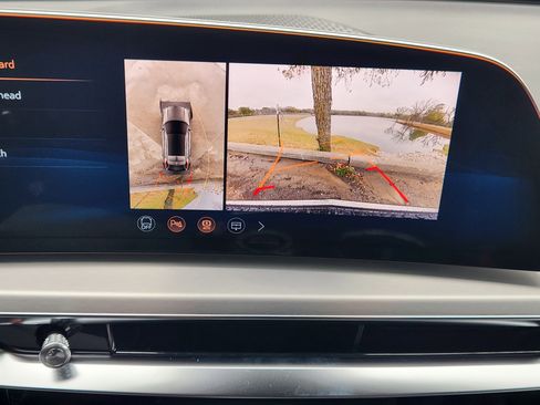 New 2026 Cadillac Lyriq Luxury image 14