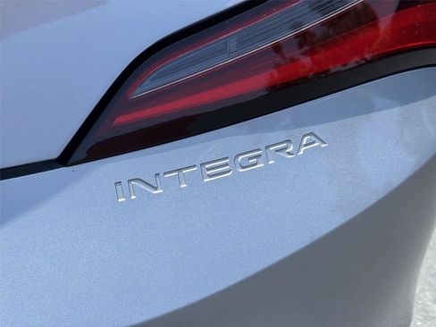 Used 2025 Acura Integra FWD image 8