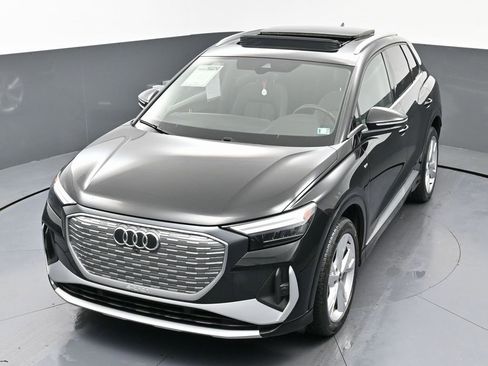 Used 2023 Audi Q4 e-tron Premium w/ Convenience Package image 43