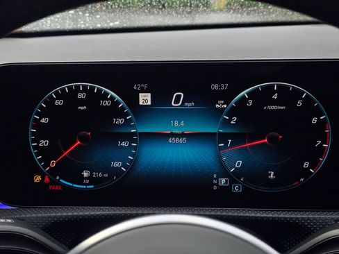 Used 2023 Mercedes-Benz CLA 250 4MATIC image 38